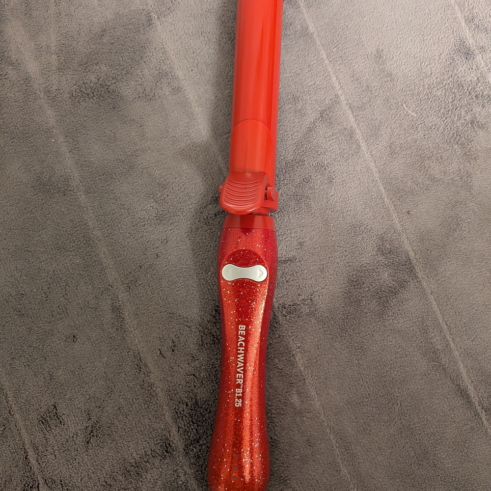 Beachwaver Red Curling Iron